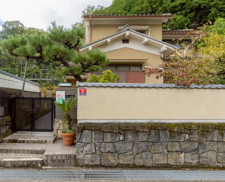 宿坊宝塔寺蓮 境内の様子